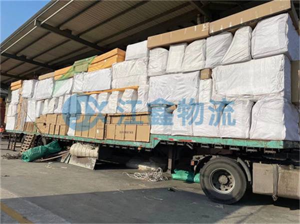 乌鲁木齐到东至物流公司